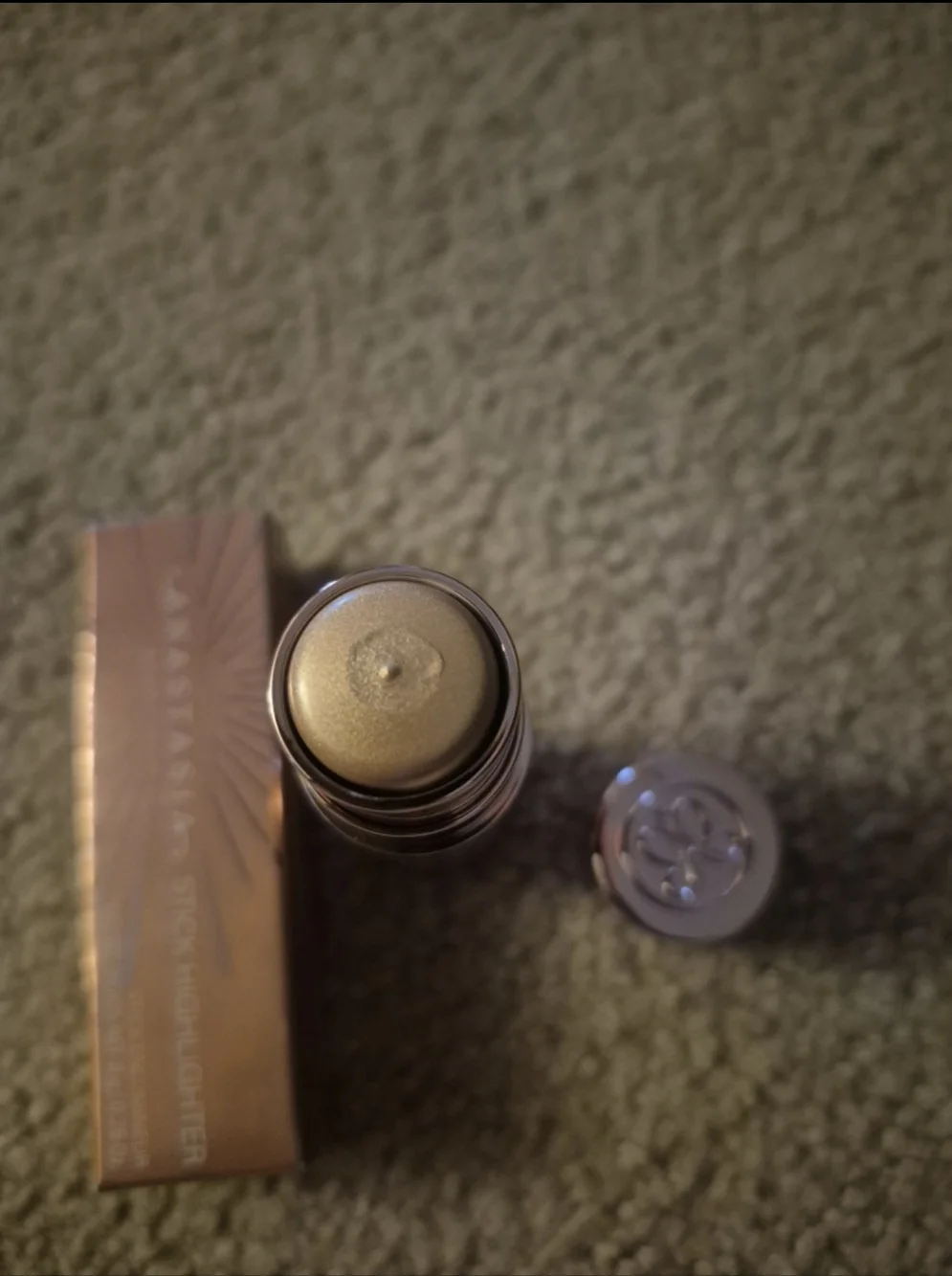 Anastasia Beverly Hills Stick Highlighter Dripping In Gold - Picture 2 of 4